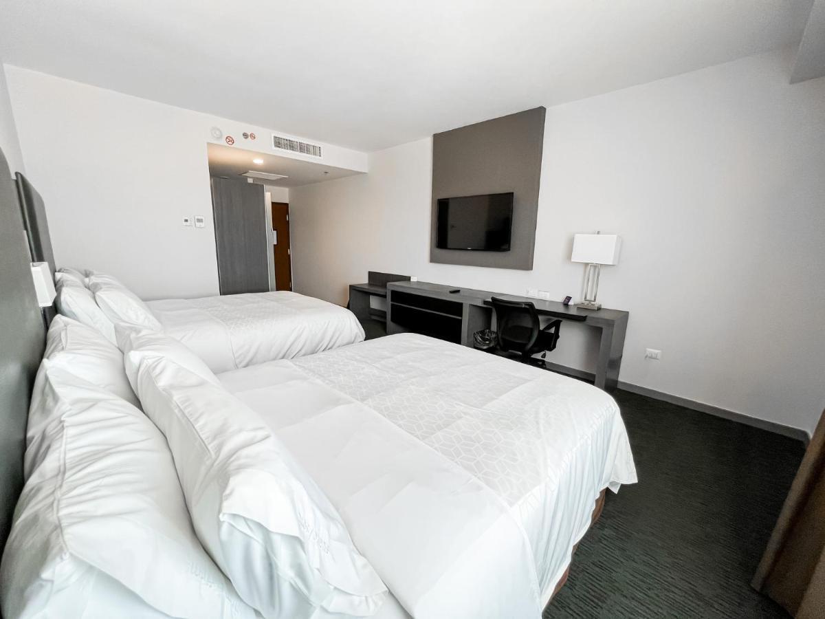 Holiday Inn Express Hotel & Suites Hermosillo By Ihg Buitenkant foto